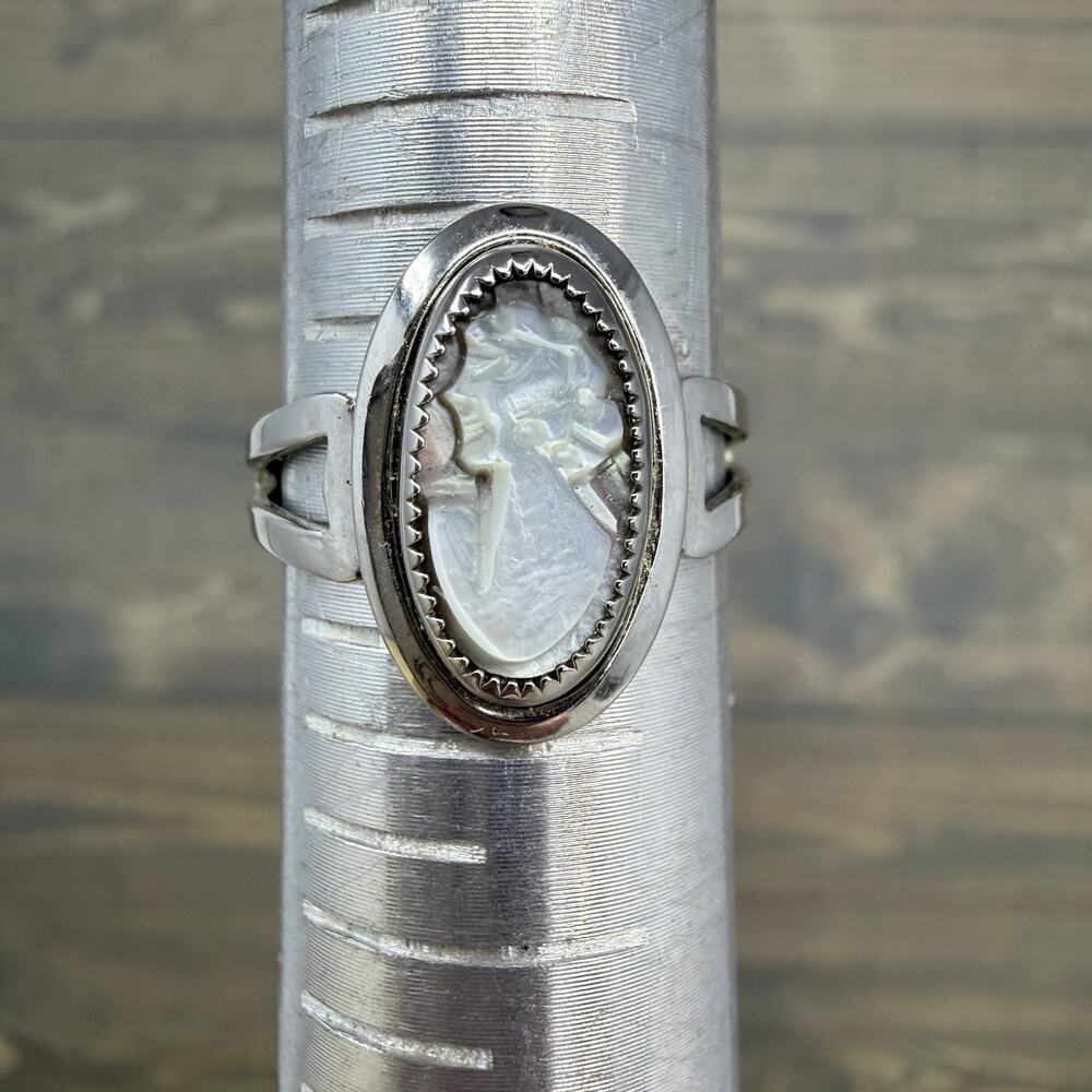 Cameo Split Band Ring Sarah Coventry Silver Mother Of Pearl Size 8.5 - Picture 2 of 6